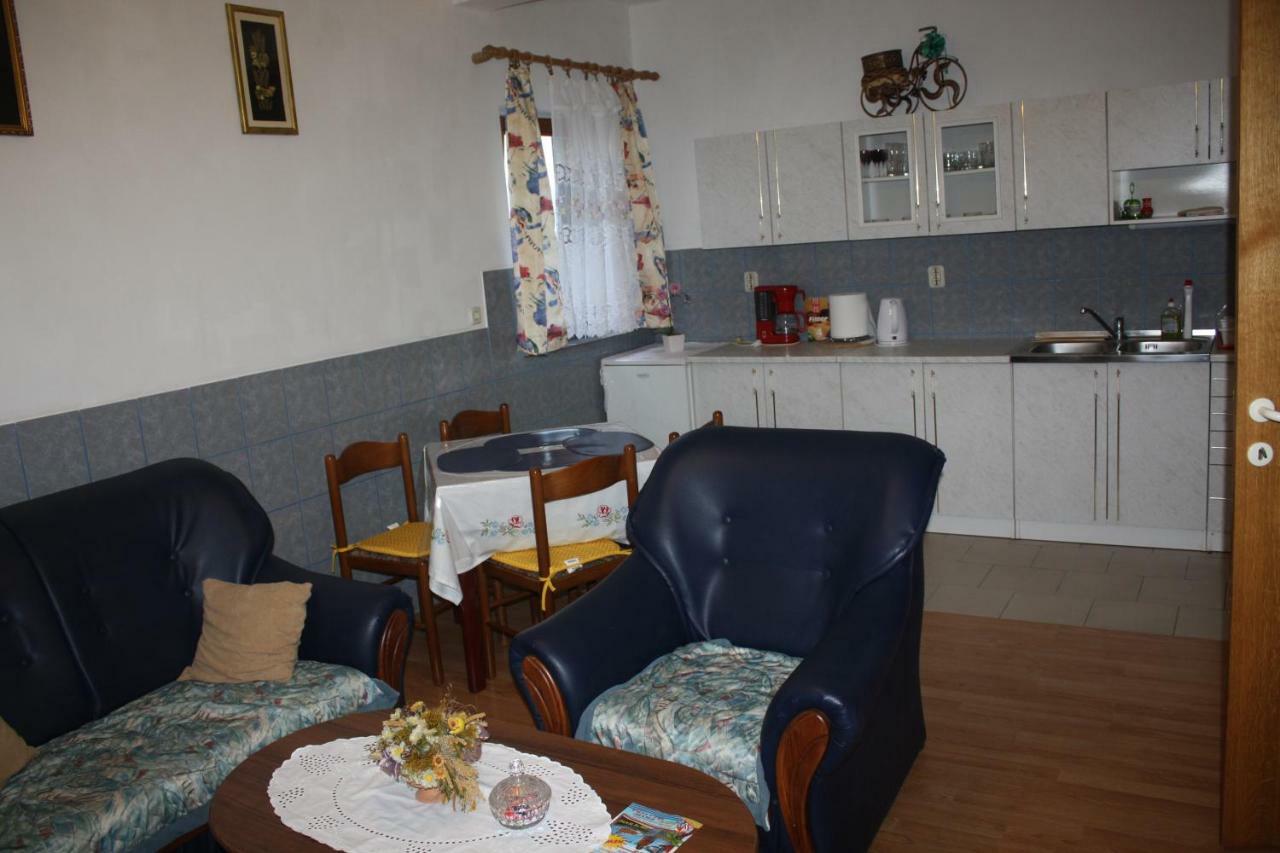 Ferienwohnung Toni I Kristina Baška Exterior foto